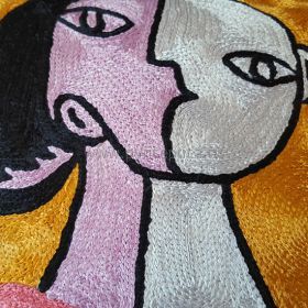 Pyntepute Dame På Grønn Stol detaljer