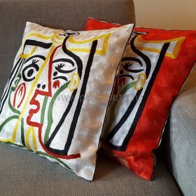 Pyntepute Portrett Hvit og Rød