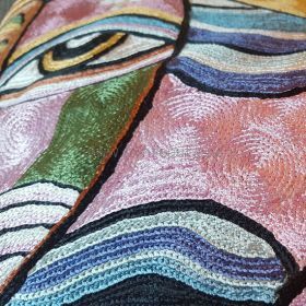 Pyntepute Dame I Vinden Rosa detaljer nærbilde